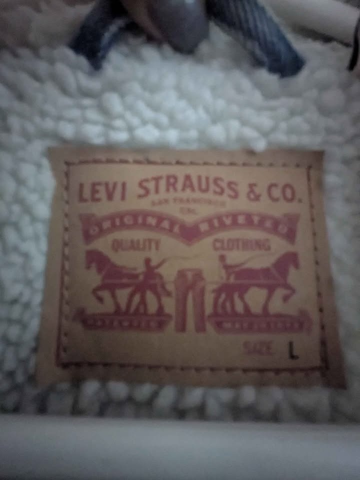 Levi's Women's 90s Sherpa Trucker Jacket - photo 2