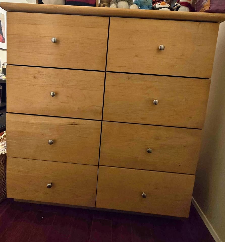 8 Drawer Dresser