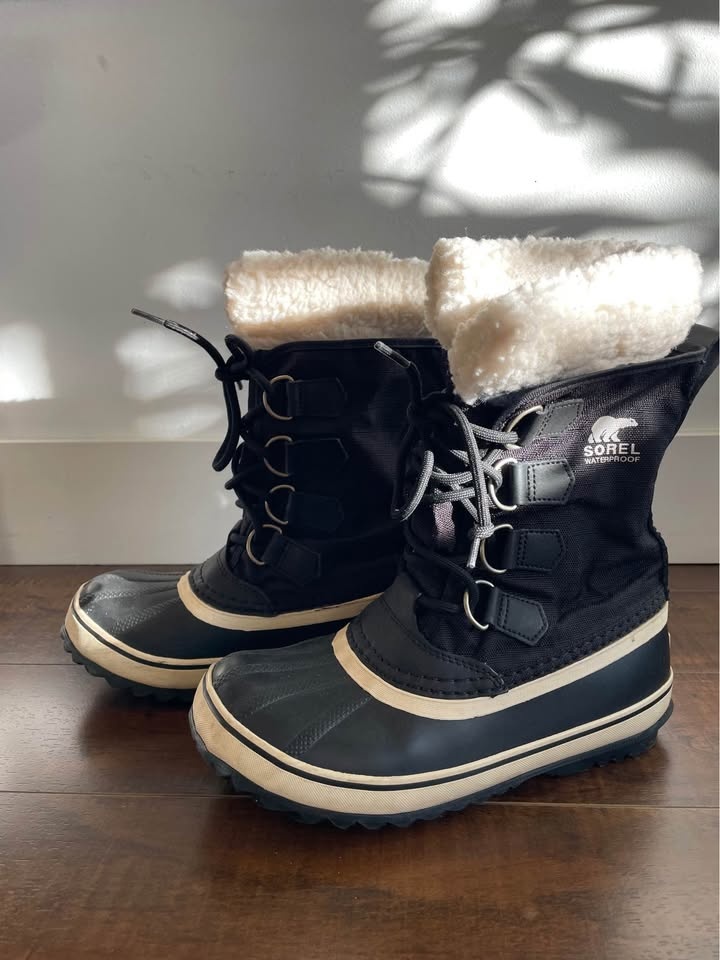 Sorel Waterproof Women's Winter Boots Size 5.5 - photo 2