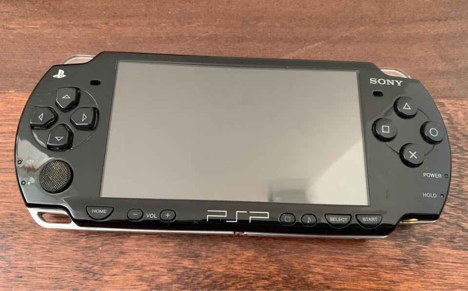 PSP 2001 PlayStation video game console - photo 2