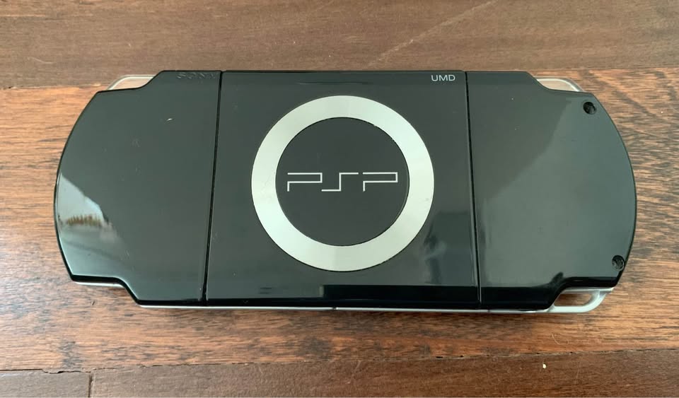 PSP 2001 PlayStation video game console - photo 3