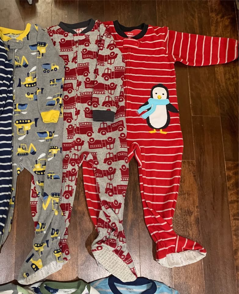 Set of 9 Toddler 3T fleece onesies - photo 2