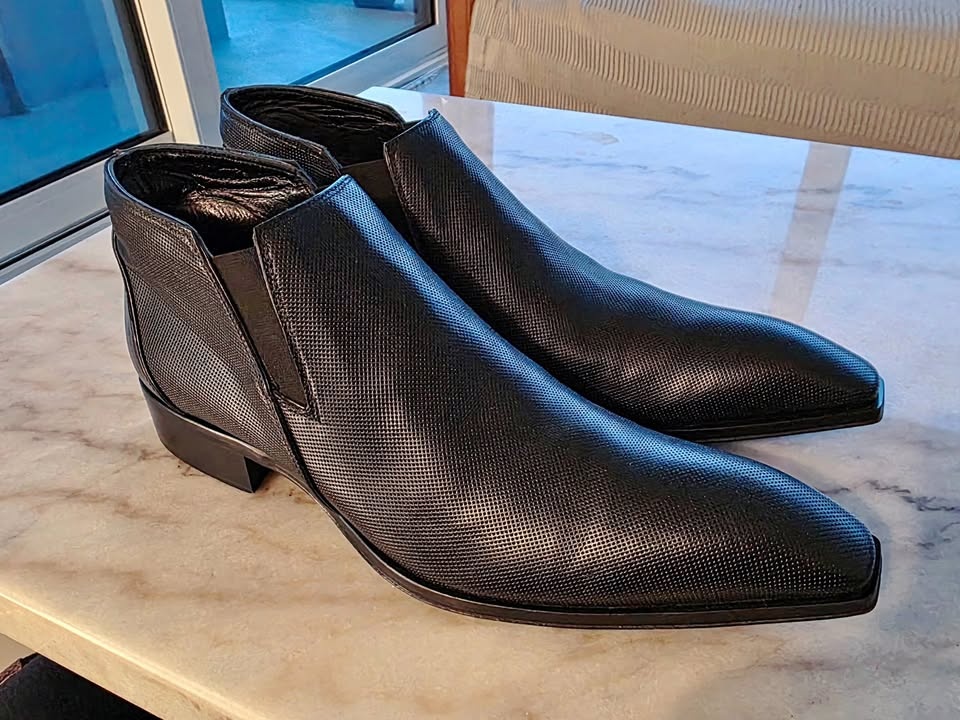 Genuine Italian Jo Ghost Pointy Toe Ankle Men's Boots - Like New