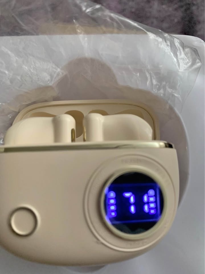 Brand New Cream Colour Bluetooth Headphones