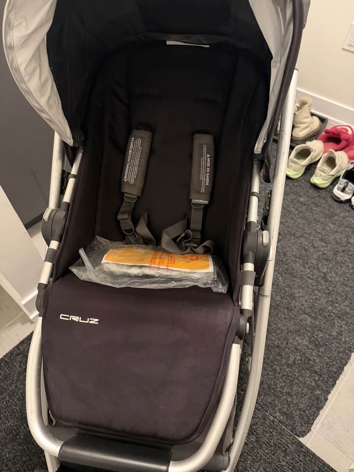 Uppababy Cruz Stroller with Rain Cover - photo 4