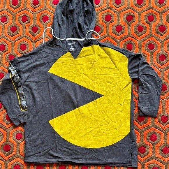 🏆 Pac-Man Hoodie Sweater - Black and Yellow pullover Mediu