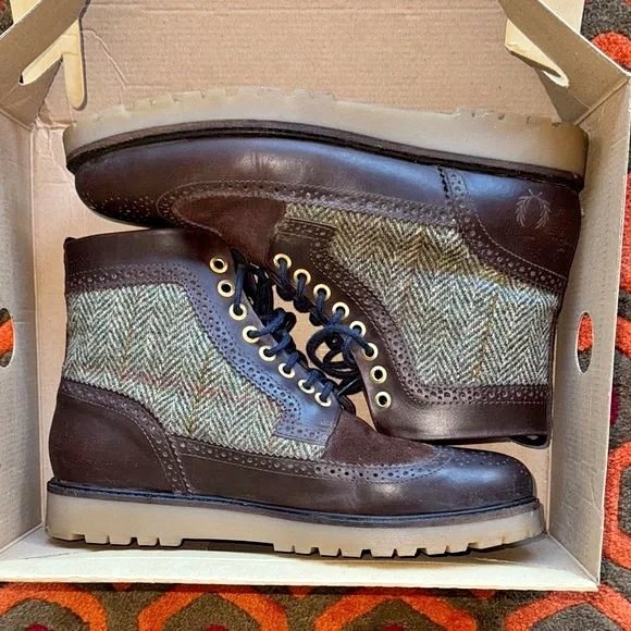 🏆 Fred Perry Harris Tweed Herringbone Boots - Men's 10US