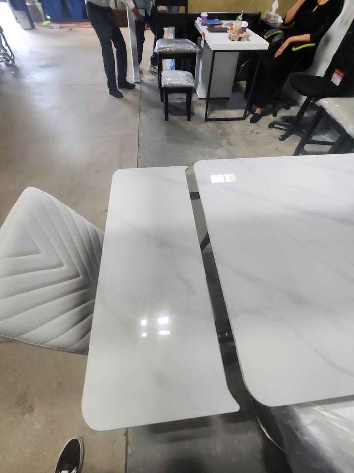 Extendable Dining Table - photo 2
