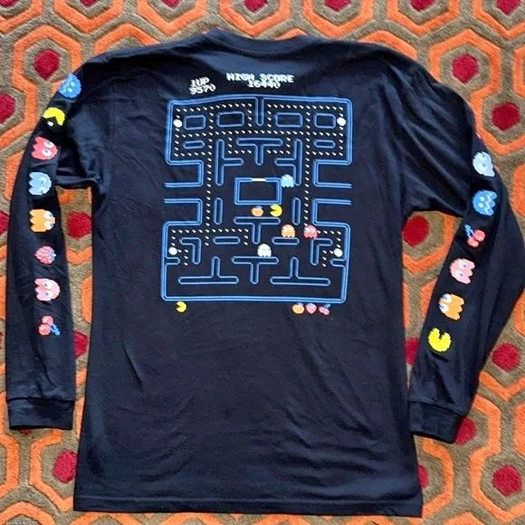🏆 Pac-Man Black Long Sleeve Shirt Men's Medium