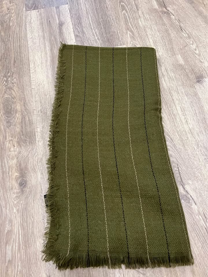 Women's scarves & wraps - photo 2