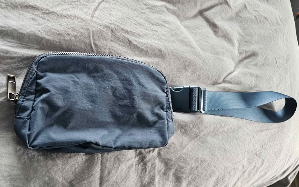 Blue Belt Bag Waist Pack Never Worn - photo 2