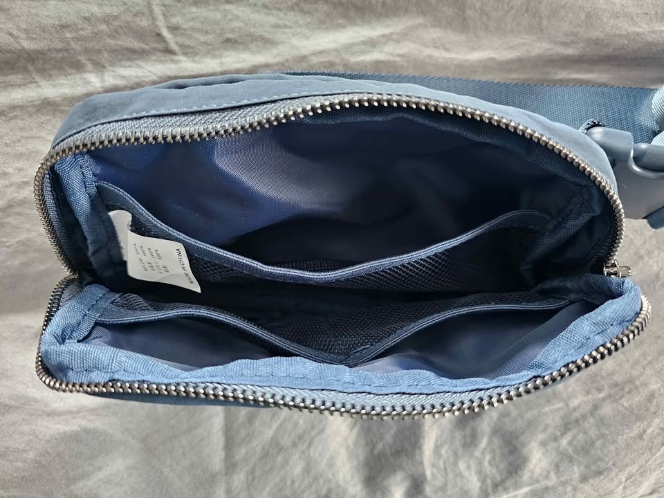 Blue Belt Bag Waist Pack Never Worn - photo 3