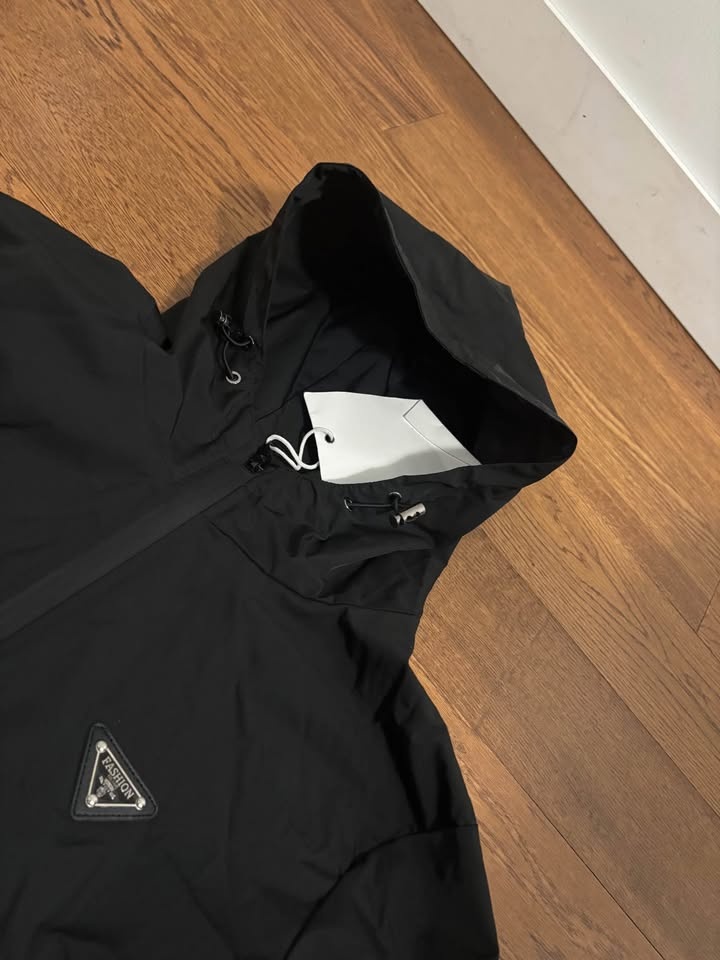 Brand new Windbreaker - photo 2