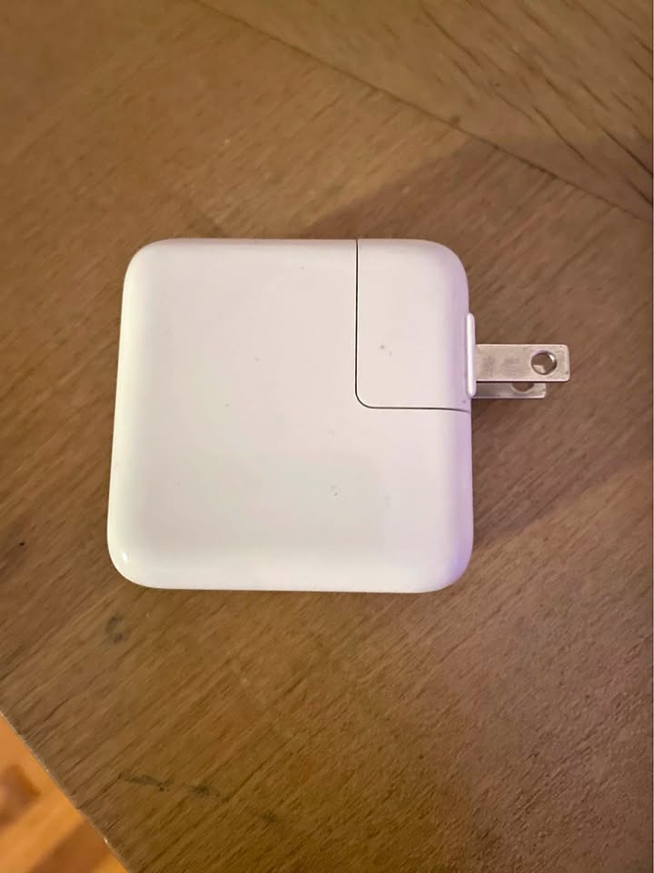 Apple 35w Dual USB-C Power Adapter