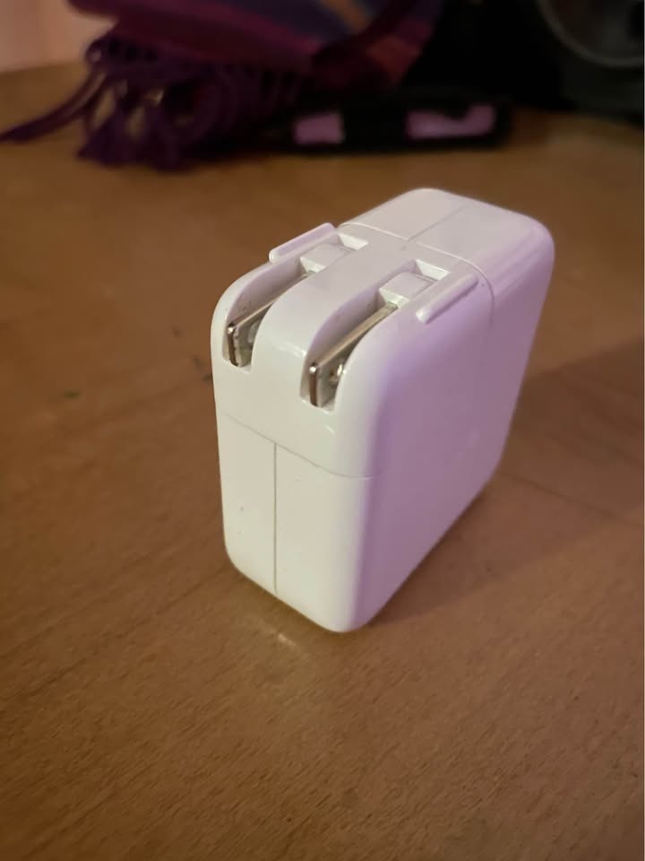 Apple 35w Dual USB-C Power Adapter - photo 3