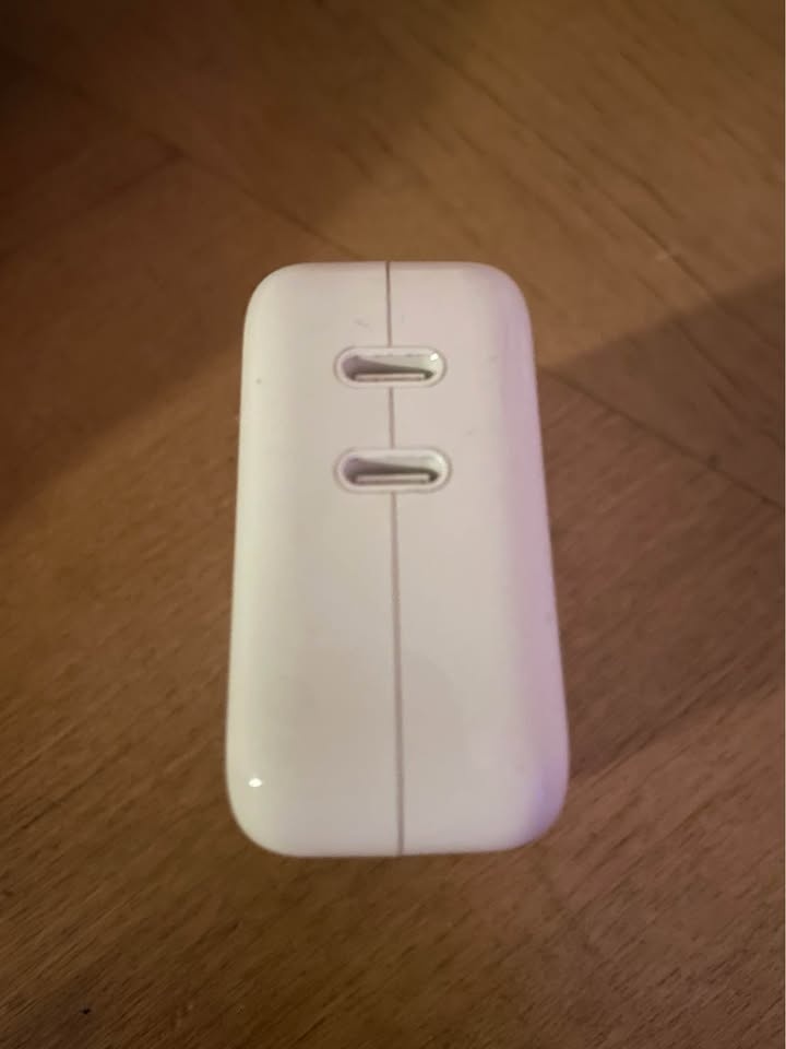 Apple 35w Dual USB-C Power Adapter - photo 4