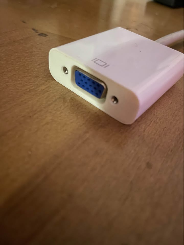 Apple VGA to Thunderbolt 2 Adapter - photo 3