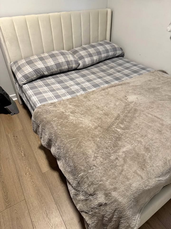 Queen Bed with Queen Mattress