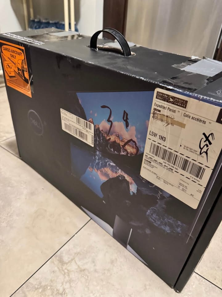 Dell UltraSharp 24 USB-C Monitor U2419HC - photo 3