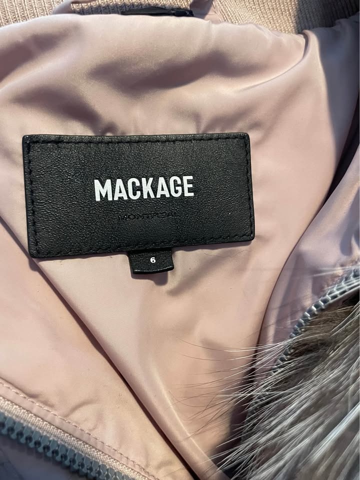 Kids Mackage Jacket Size 6 - photo 3
