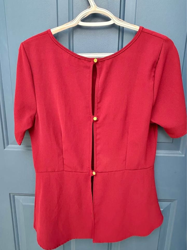 Elegant Red Button-Back Blouse – Size M