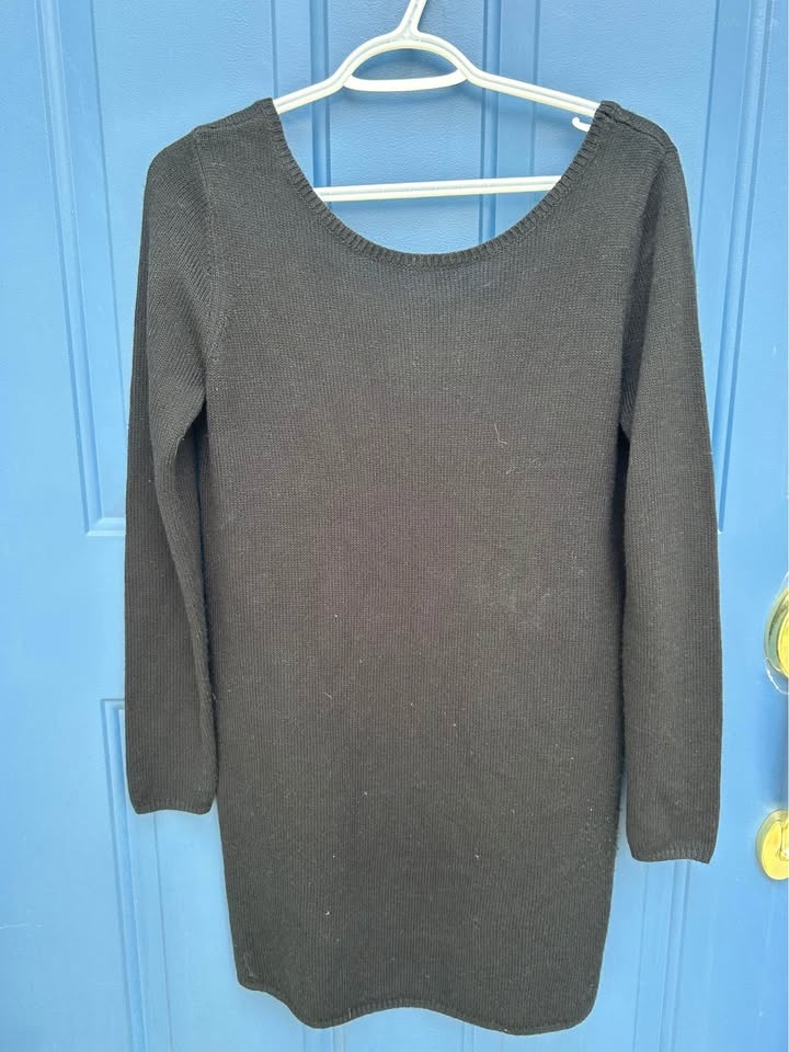 Noul Oversized Sweater Dress - Black - Low Back - Cozy Knit - photo 4