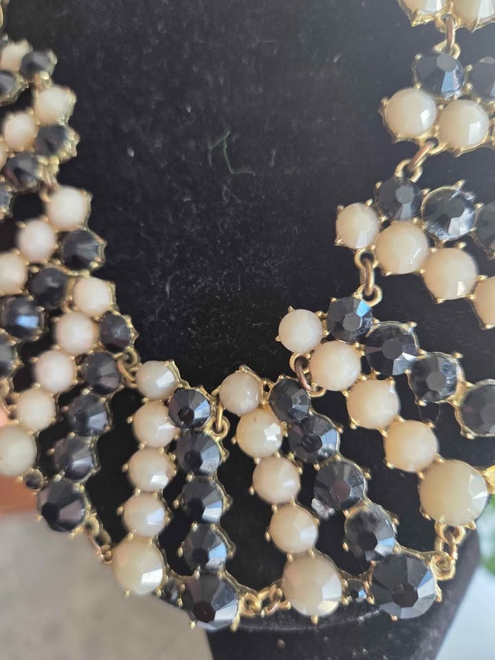 Vintage Gold Tone Statement Collar Necklace - Black & Ivory Bead - photo 3