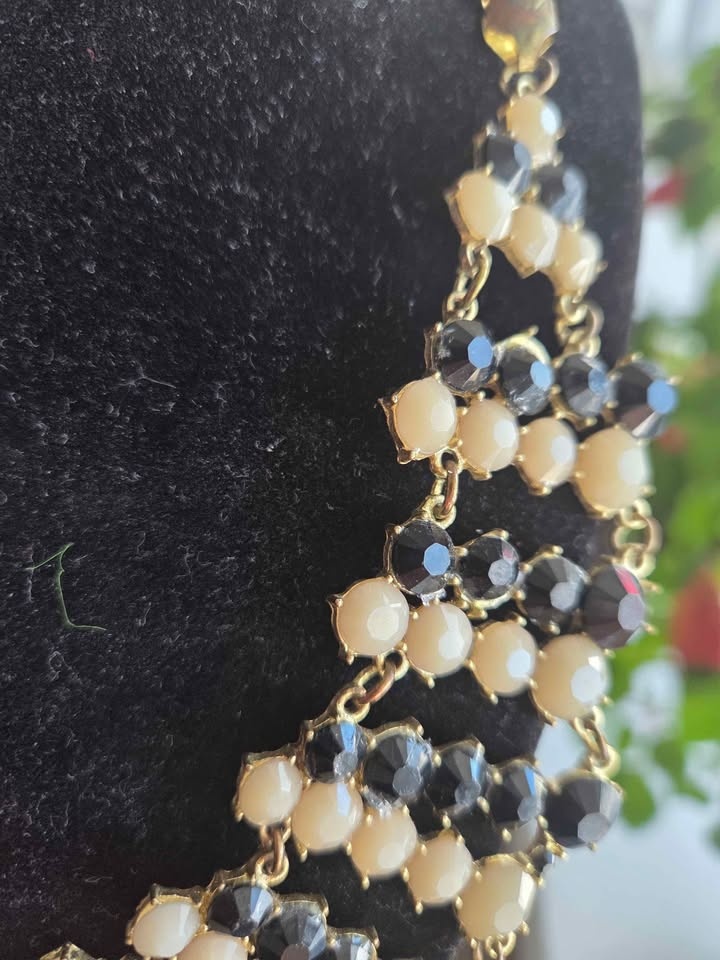 Vintage Gold Tone Statement Collar Necklace - Black & Ivory Bead - photo 4