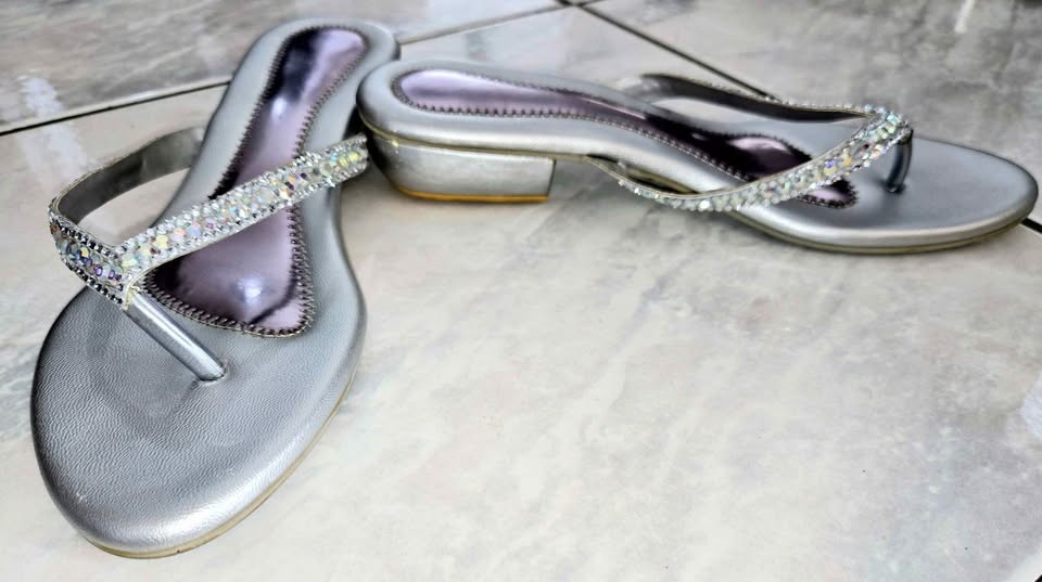 Fancy Sandals - US Women's Size 6 & 7 - photo 5