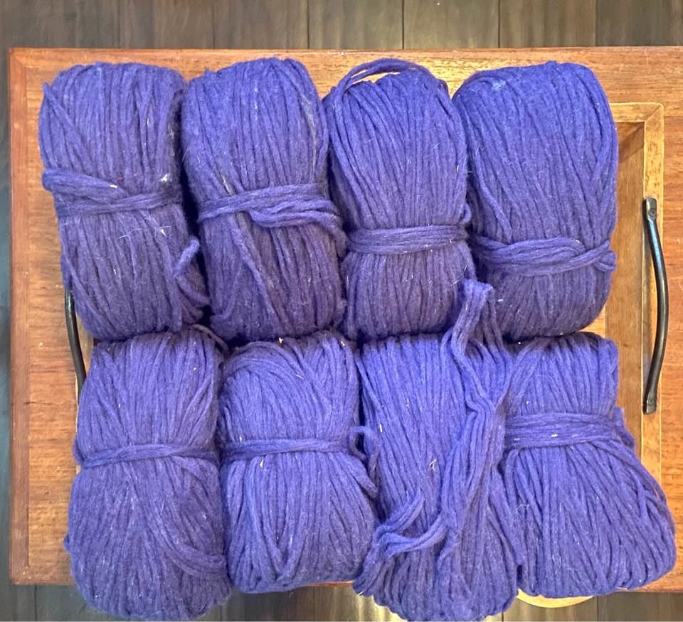 Pure wool purple roving