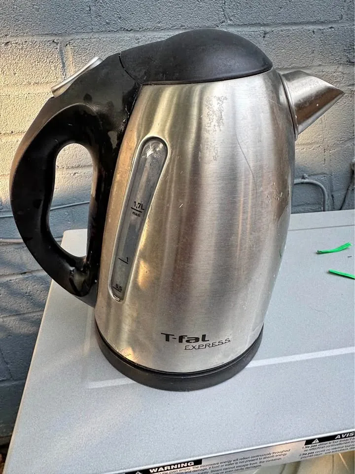 Electric kettle thumbnail