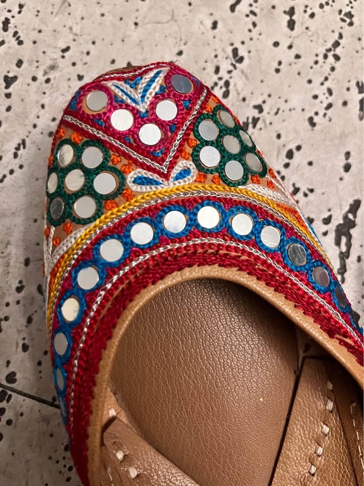 Kolhapuri Indian Ethnic Slip On Ladies Shoes/Flats - photo 2