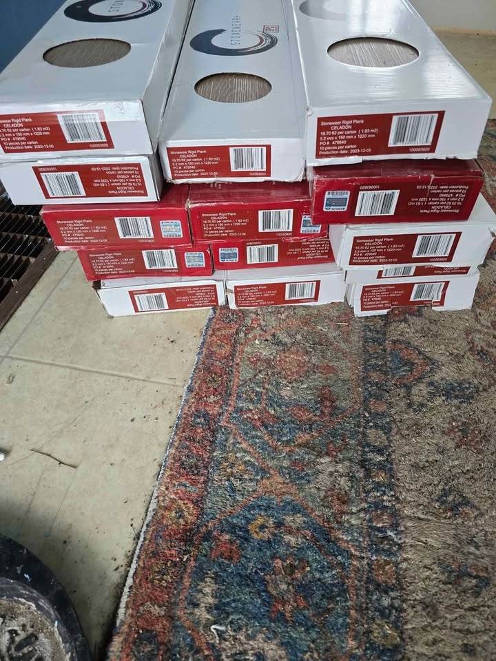Vinyl Plank Flooring - 15 boxes - photo 2