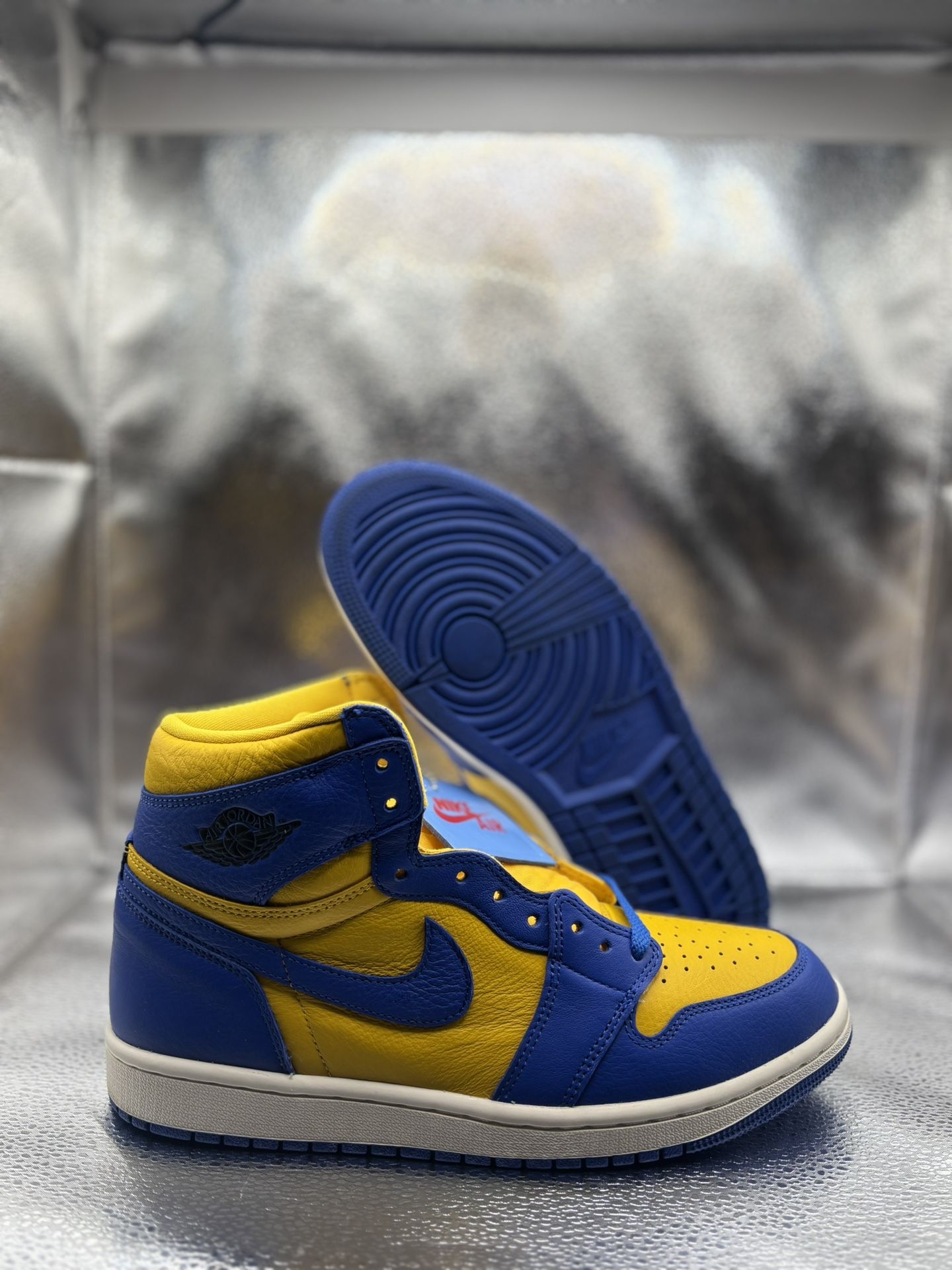 Air Jordan 1 High Reverse Laney