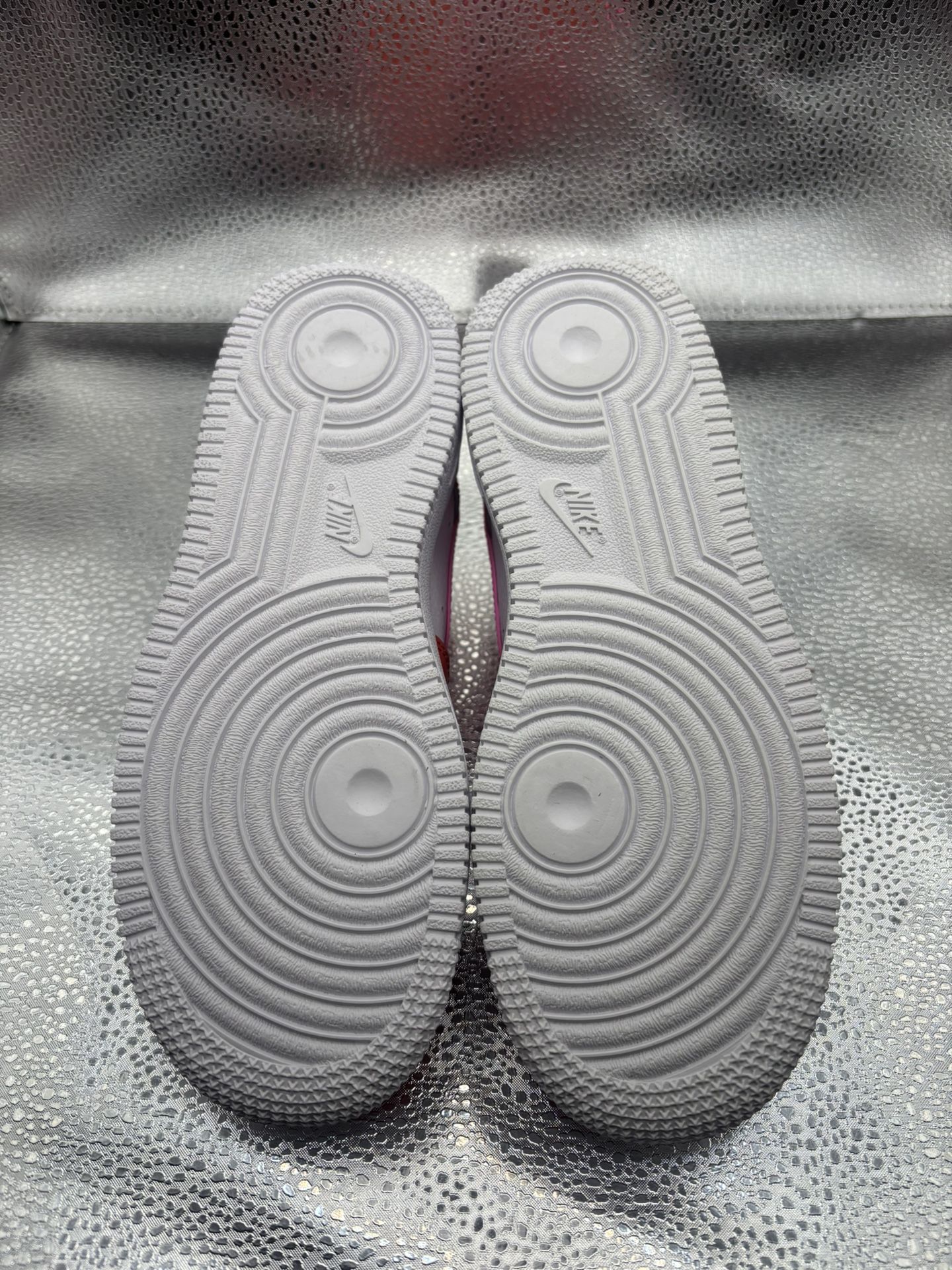 Nike Air Force 1 Low Valentines Day 2023 - photo 3