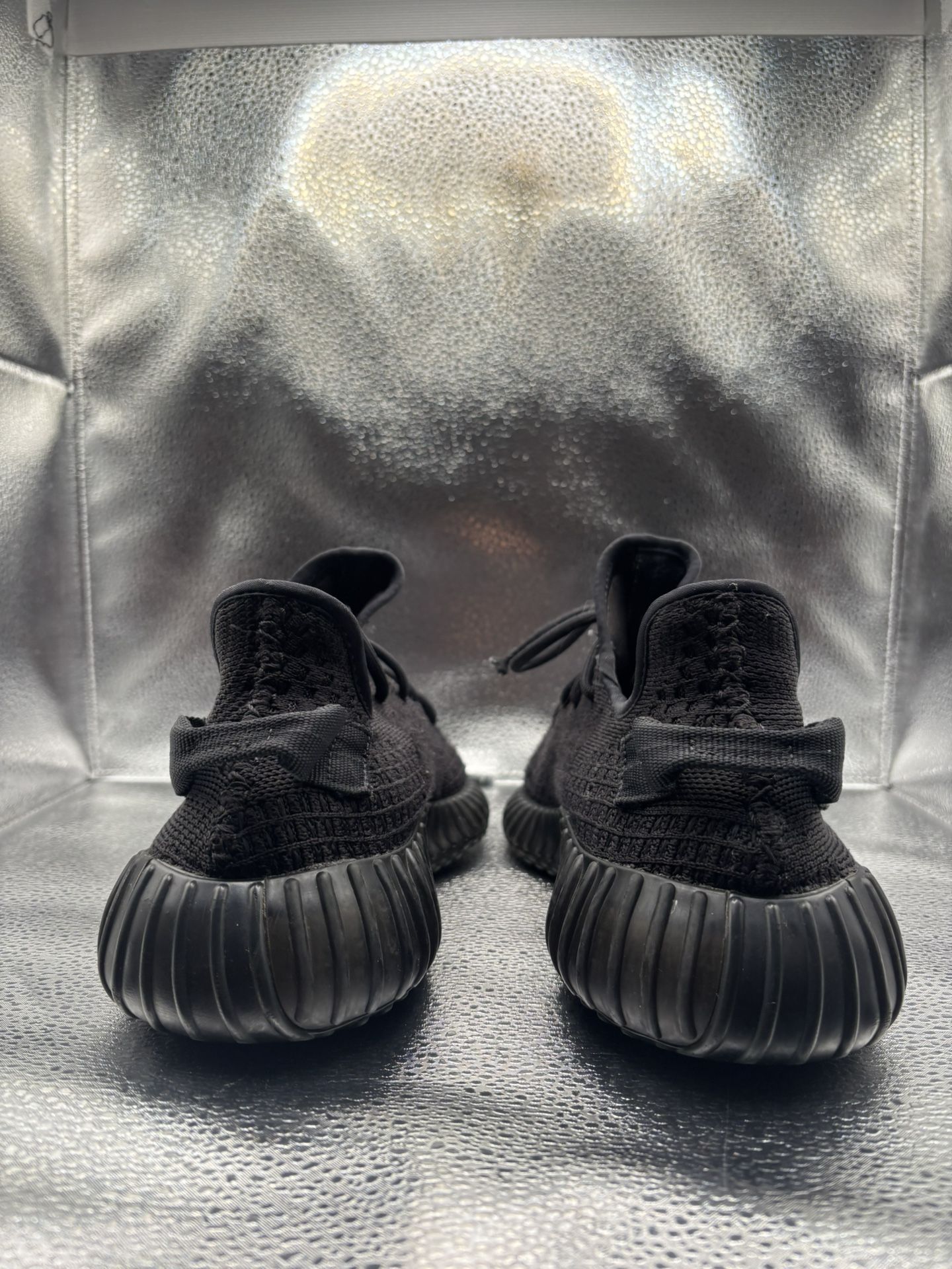 Adidas Yeezy 350 V2 Onyx - photo 4