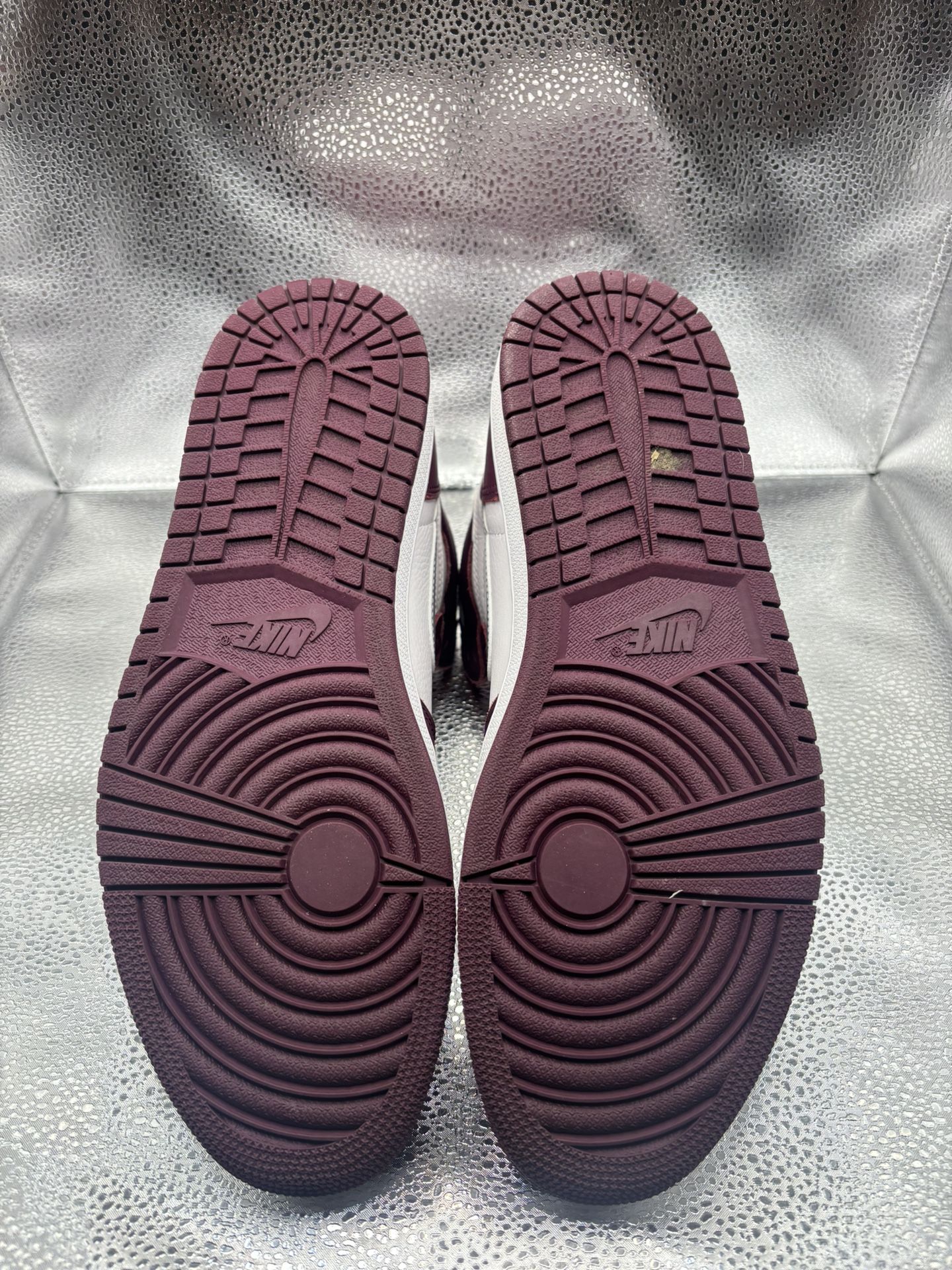 Air Jordan 1 High Bordeaux - photo 3