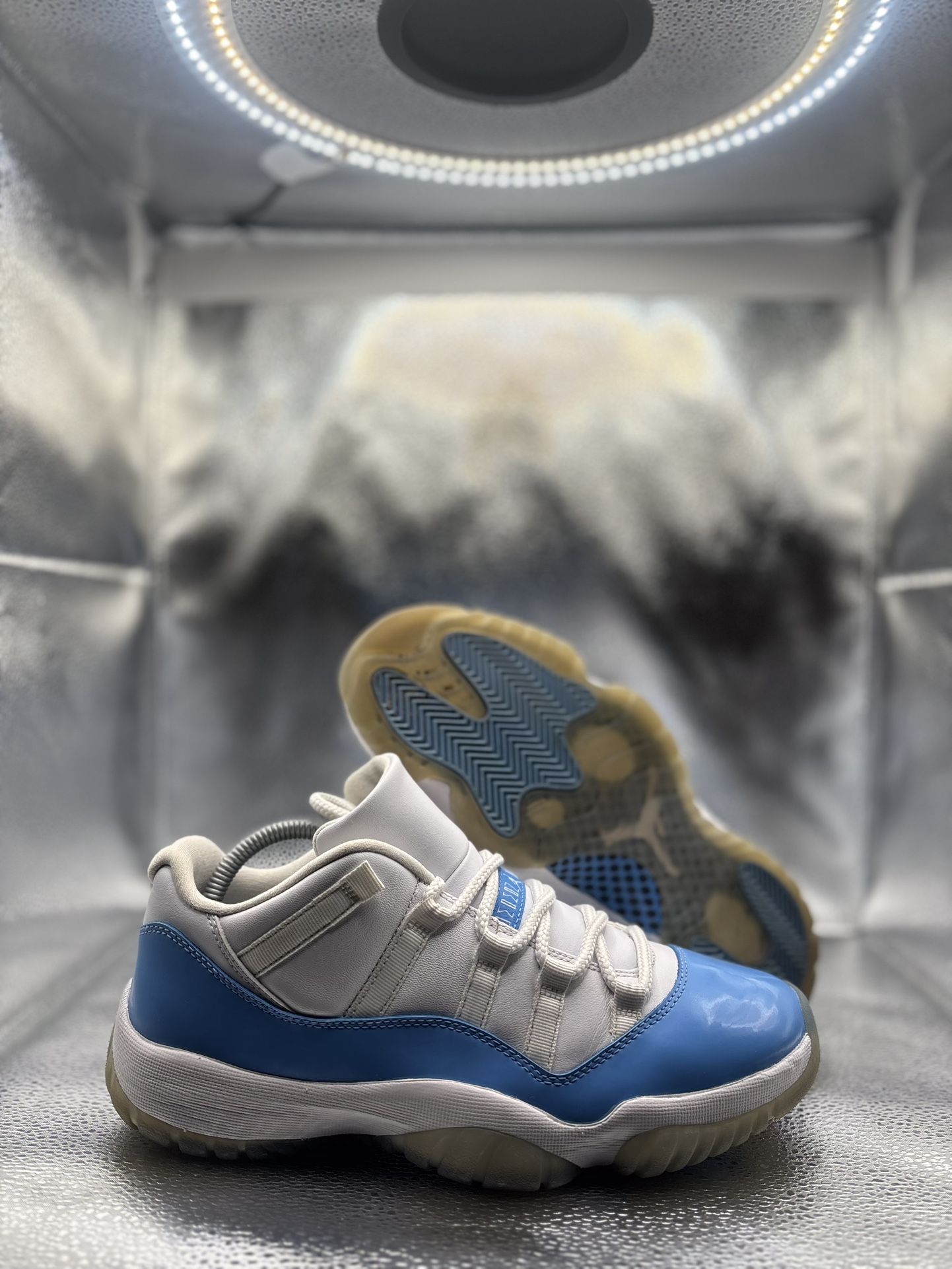 Air Jordan 11 Low UNC