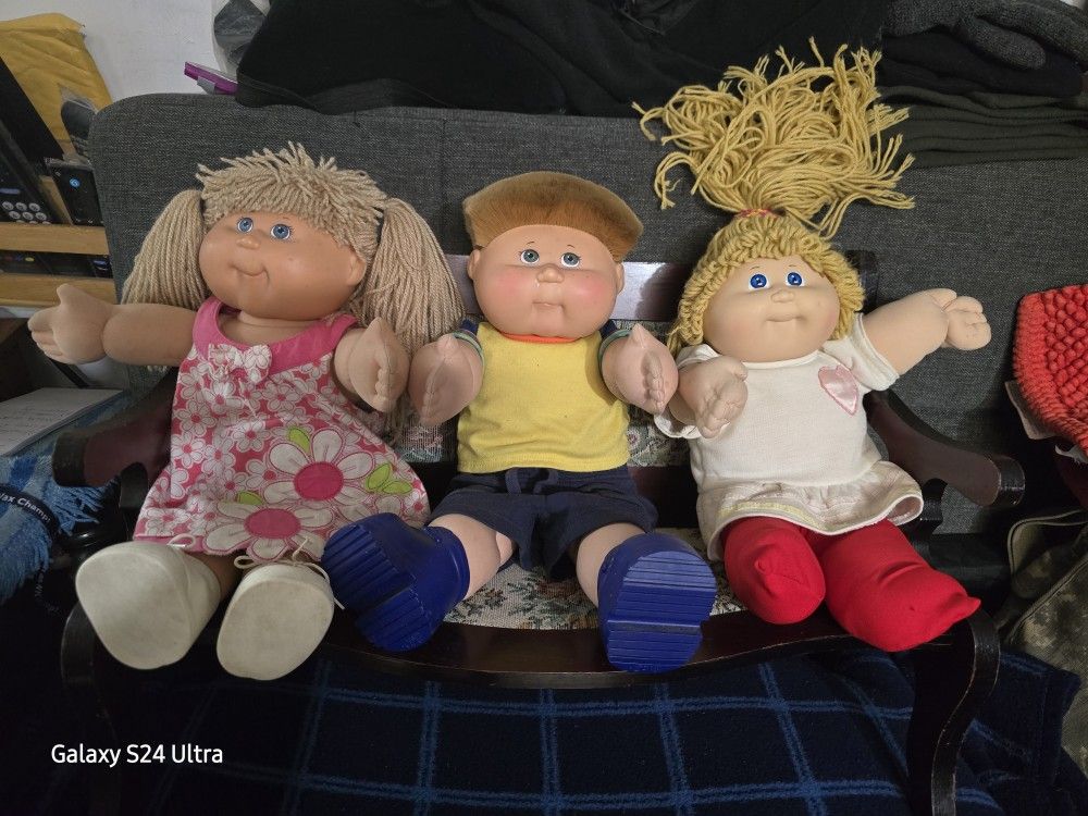 16"-18" Cabbage Patch Kids Collectible w/ Free Doll Sofa 🥕 - photo 2