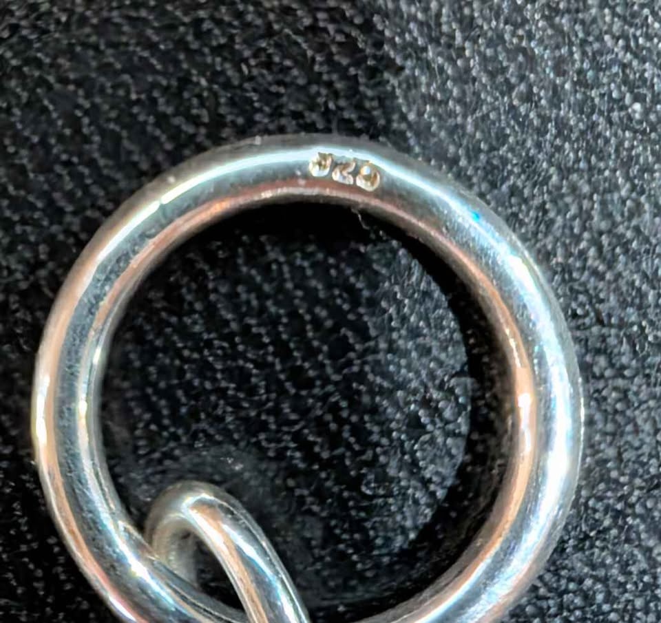 Sterling Silver toggle bracelet stamped 925 - Spruce Grove picku - photo 3