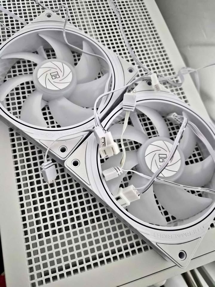 Thermalright TL-S12W 120mm ARGB PC Fan x2