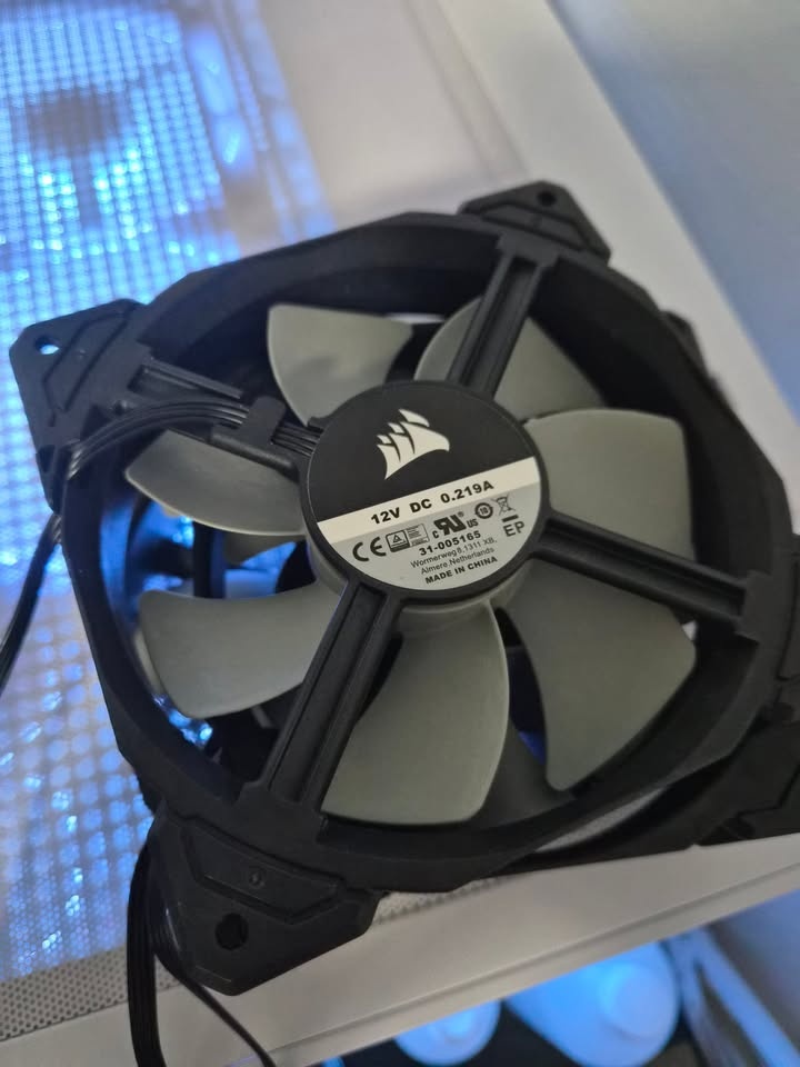 Corsair ML120 PC fans (x3) - photo 2