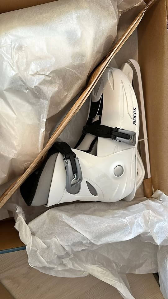 Adjustable Ice Skates EU(36-40)/4-7 US & EU(30-35)/13jr-3 US - N