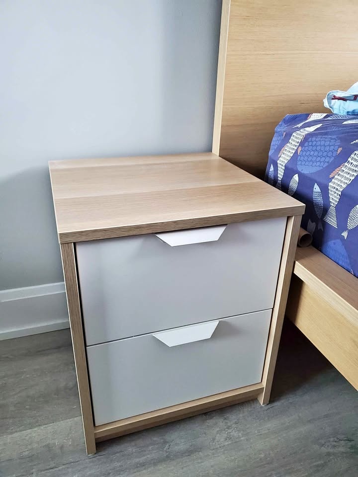 Bed side table 2 drawer night stand🏆