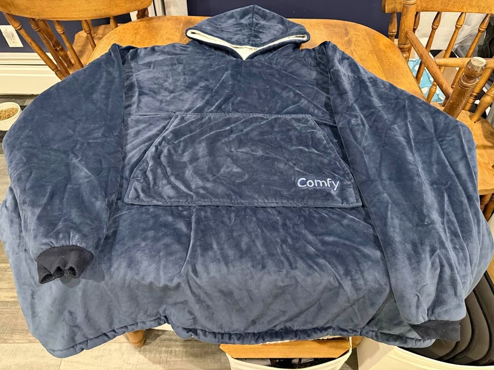 Wearable Blanket – The Comfy, Navy Blue