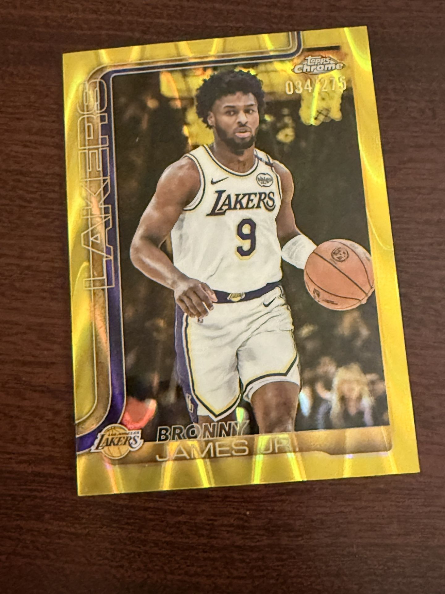 Bronny James Jr. 2025 Topps Chrome Yellow Flash / Gold? #034/275 - photo 2