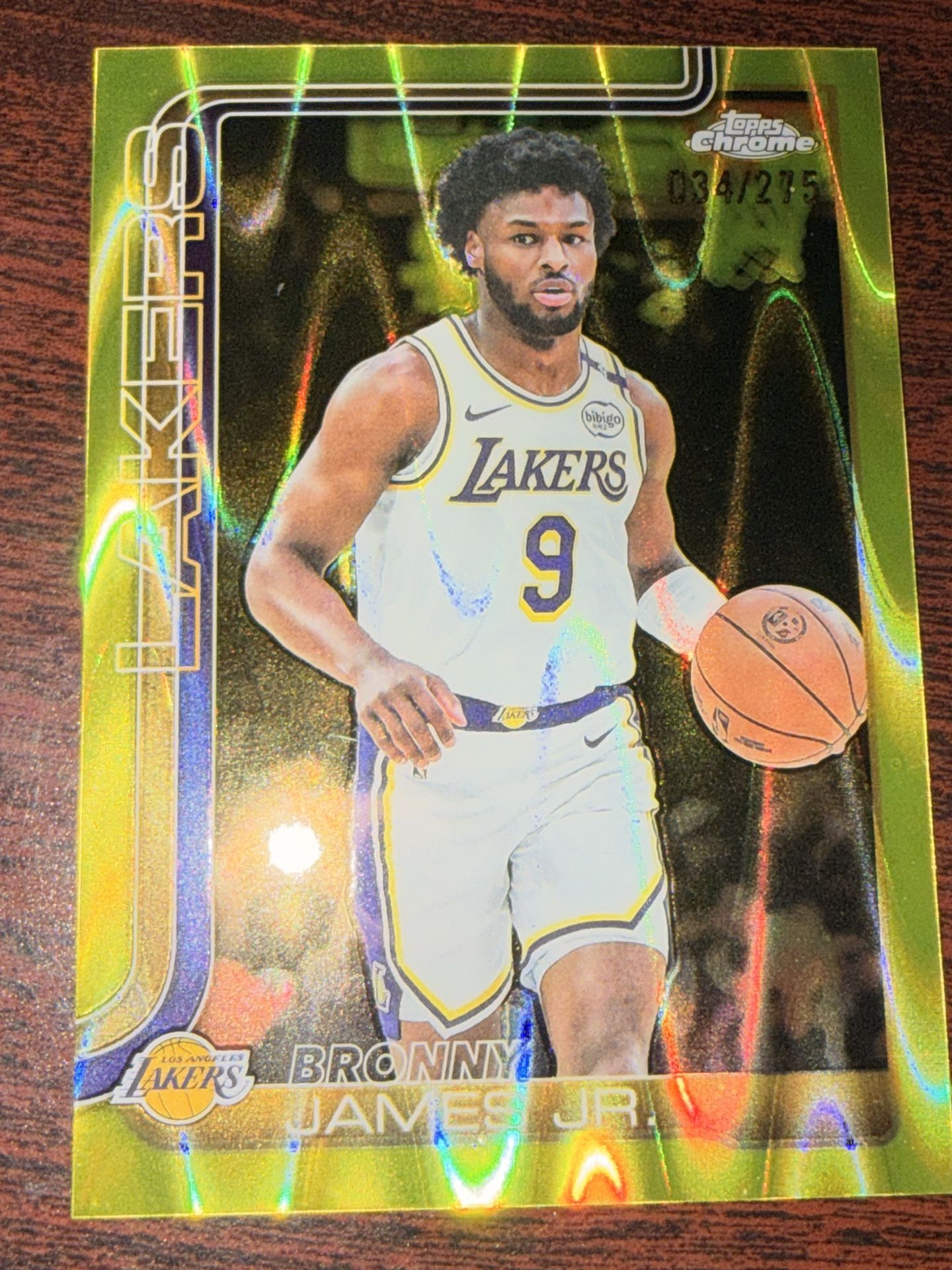 Bronny James Jr. 2025 Topps Chrome Yellow Flash / Gold? #034/275 - photo 4