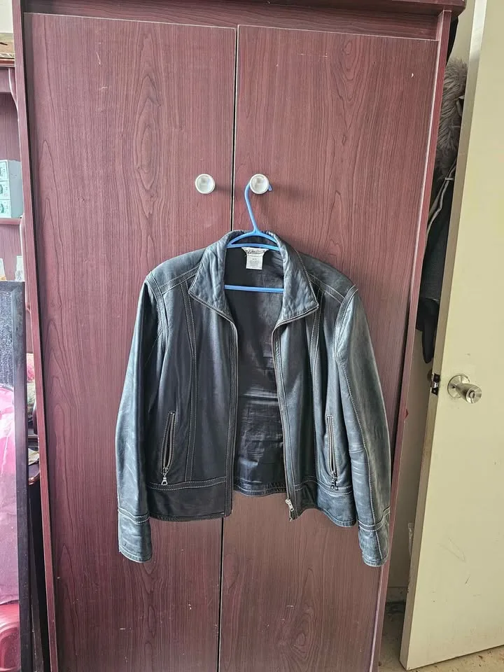 🥕 Genuine leather jacket - Danier image indicator(2)
