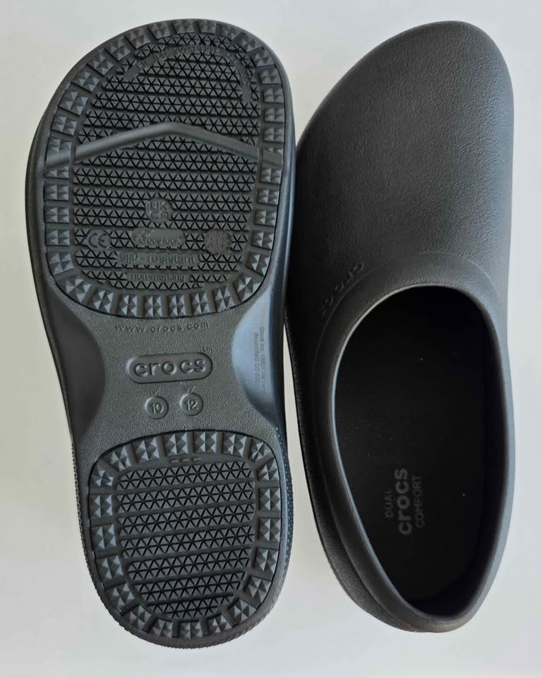 Crocs On The Clock Work Slip-On Shoes (M10, W12) - Black, New - photo 2