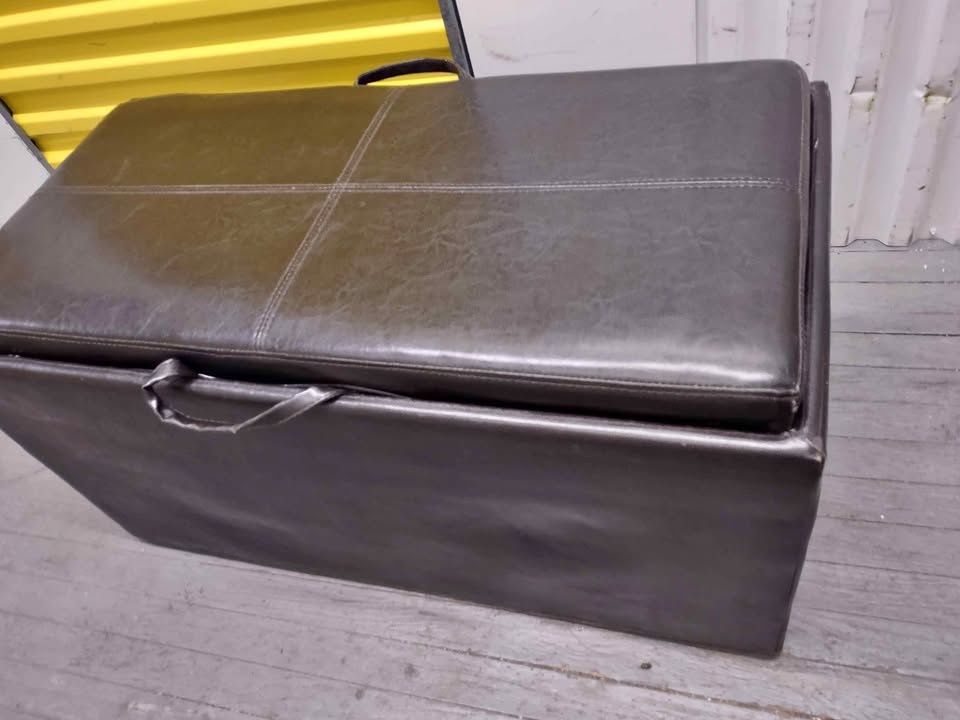 Ottoman storage 35x20 brown